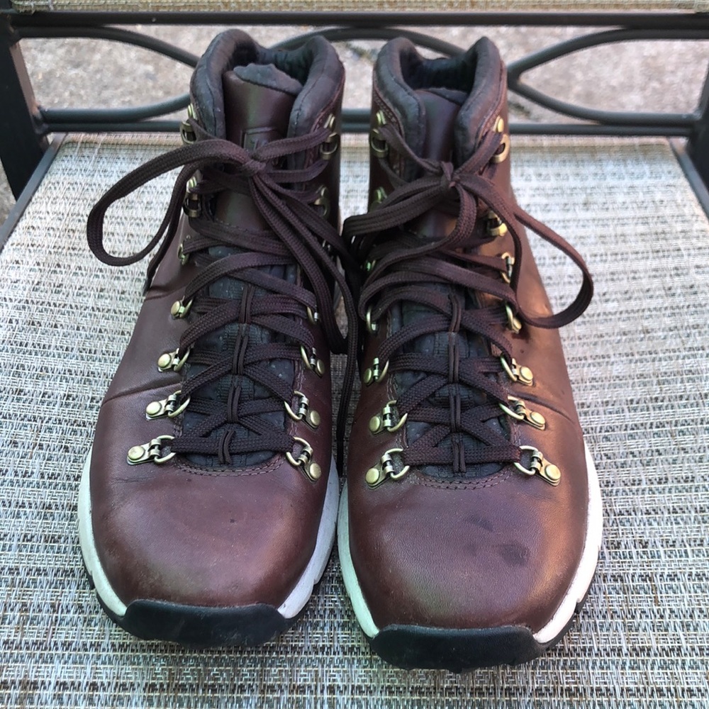 Women’s mountain 600 (4.5”) Danner Boots (Dark Brown)